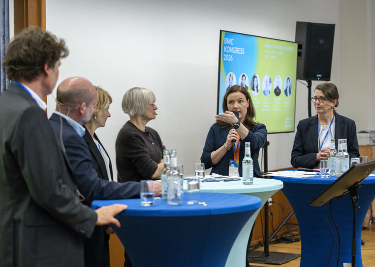 Diskussionsrunde auf dem BMC-Kongress mit Moderatorin Dr. Gisela Nellessen-Martens, Gesch&auml;ftsf&uuml;hrerin der BVPG 